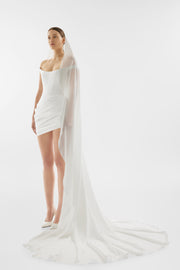 Ayla Veil